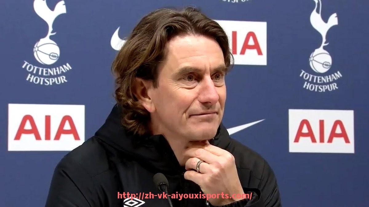 爱游戏体育官网-2024年季后赛中国王队进攻火力引发新一轮关注热潮