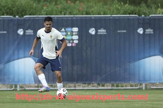 爱游戏体育官网-西甲联赛积分与赛程安排的互动关系深度解析