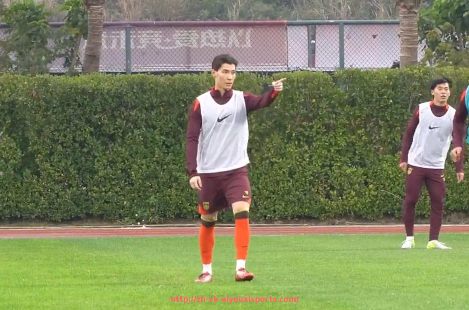 爱游戏体育官网-同江市四小CBA足球鞋:了解同江市CBA足球鞋市场的选择与购买